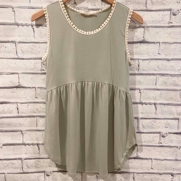 Zenana Outfitters Tops - Sage shirred babydoll tunic